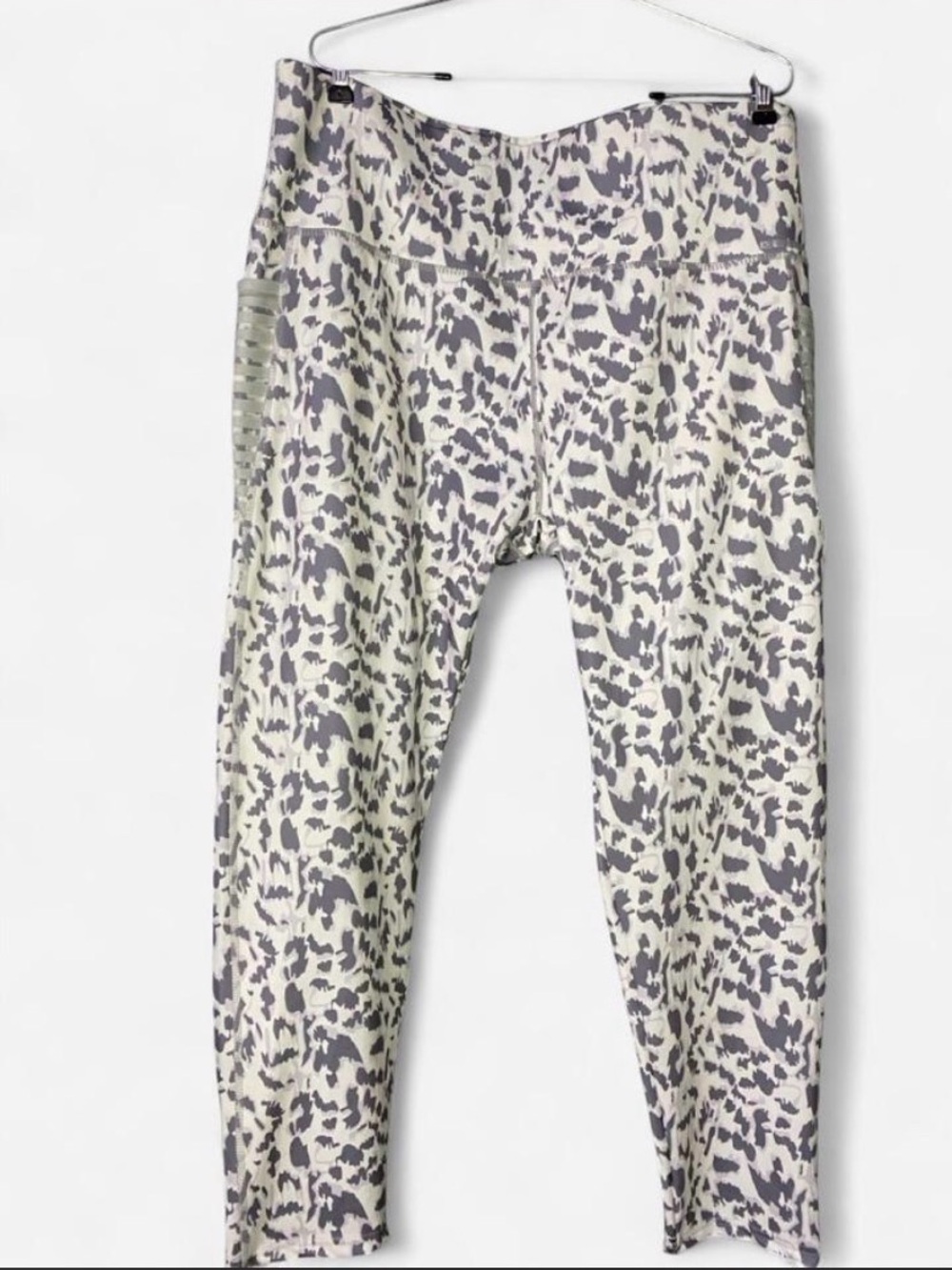 JGX Women's High-Waist Animal Print Joggers - Gray/Cream